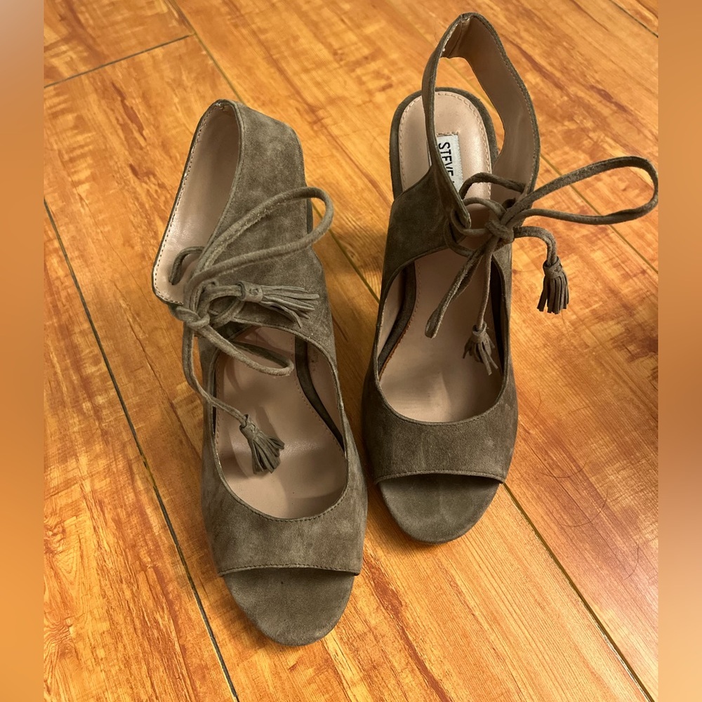 Steve Madden Velvet Tie Heels